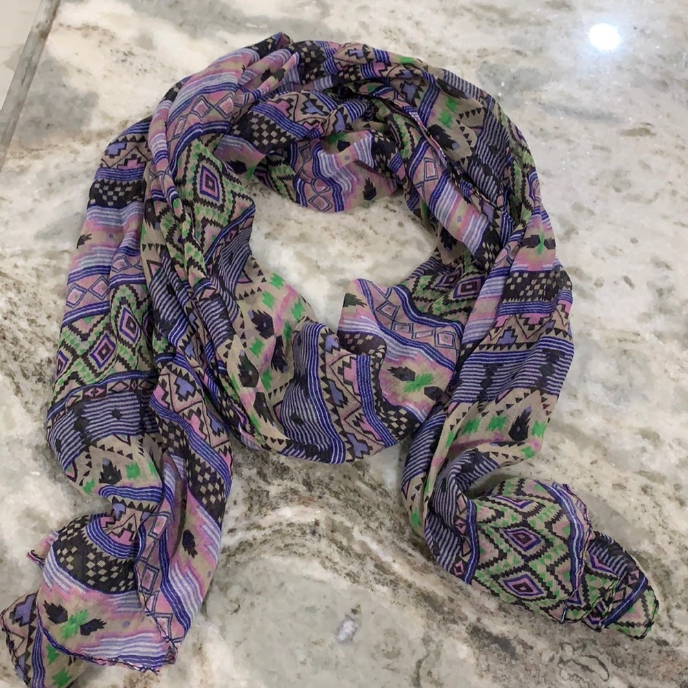 Beautiful Aztec Print Scarf